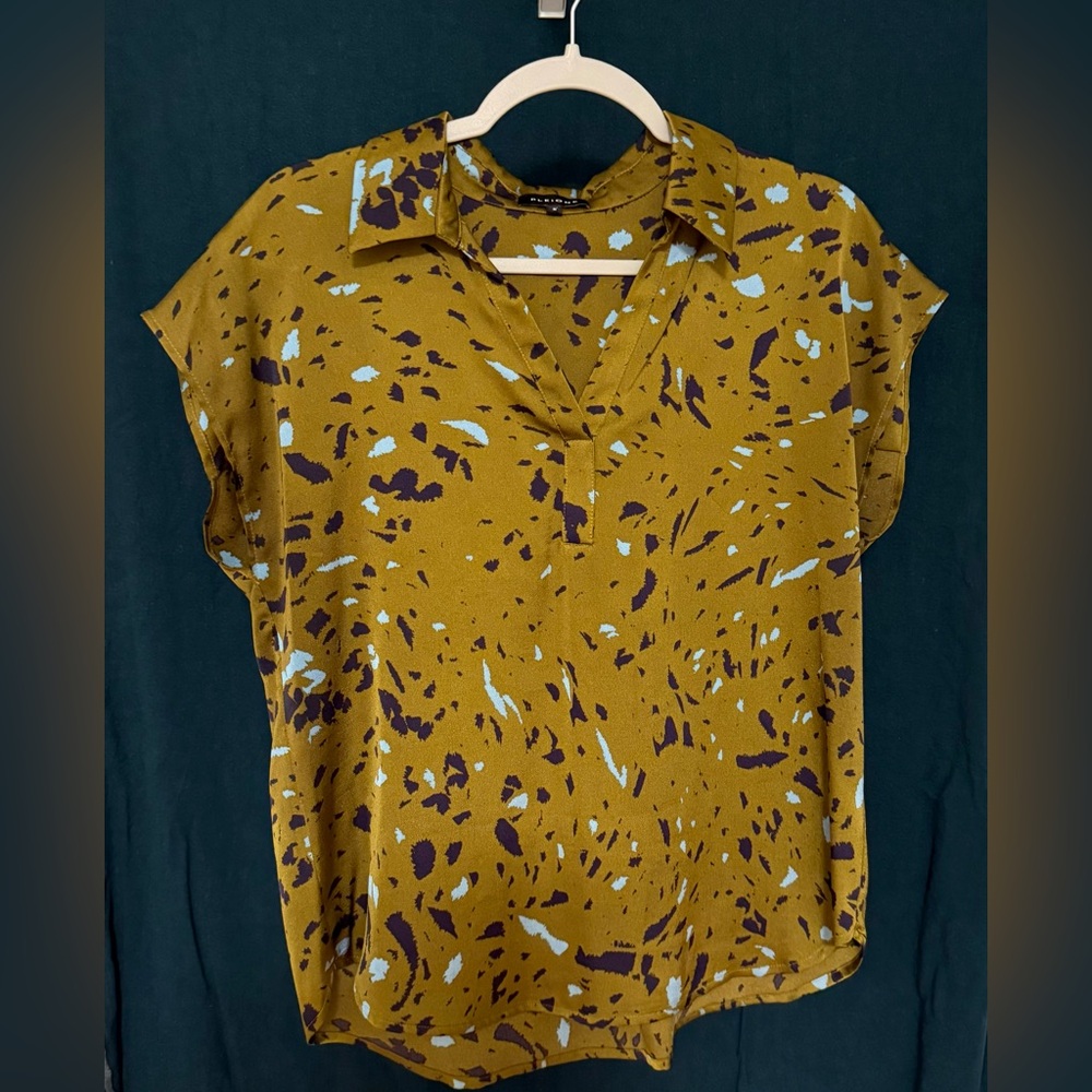 Pleione Mustard Abstract Print Short-Sleeve V-Neck Blouse